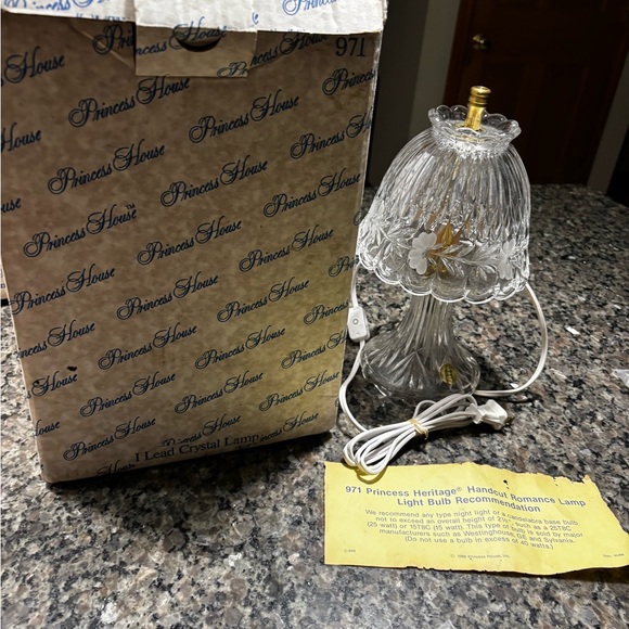 Princess House Heritage Crystal Lamp - Picture 7 of 7